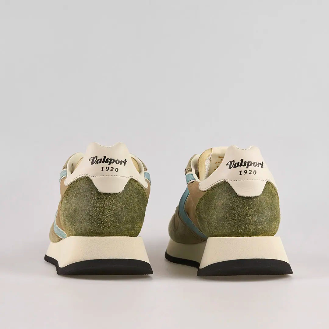 Magic Run Sneakers